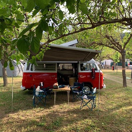הוספיטלט דה יוברגאט Retro Vw Kombi T2 Campervan מראה חיצוני תמונה